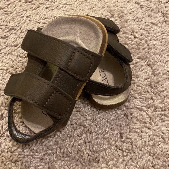 Children’s place brown, Birkenstock style sandal - Picture 3 of 4